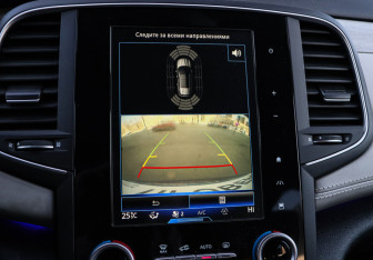 Подержанный автомобиль Renault Talisman Wagon 2017 года (18 фото)