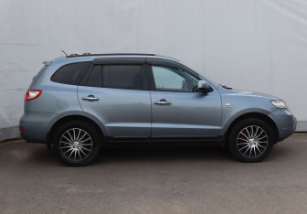 Подержанный автомобиль Hyundai Santa Fe 2007 года (7 фото)