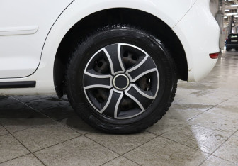 Подержанный автомобиль Volkswagen Golf Plus 2013 года (9 фото)