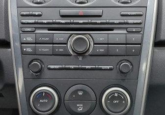 Подержанный автомобиль Mazda CX-7 2011 года (14 фото)