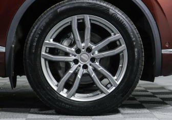 Подержанный автомобиль Volkswagen Touareg 2018 года (5 фото)