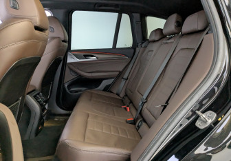 Подержанный автомобиль BMW X3 2020 года (11 фото)