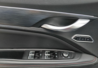 Подержанный автомобиль Geely Tugella 2022 года (16 фото)