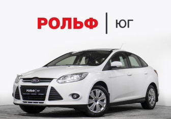 Подержанный автомобиль Ford Focus Sedan 2013 года (6 фото)