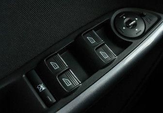 Подержанный автомобиль Ford Focus Hatchback 2013 года (16 фото)