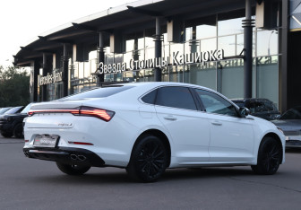 Подержанный автомобиль Geely Preface 2024 года (5 фото)