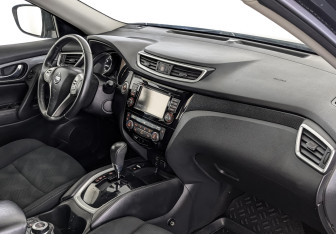 Подержанный автомобиль Nissan X-Trail 2016 года (12 фото)