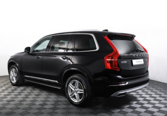 Подержанный автомобиль Volvo XC90 2018 года (7 фото)