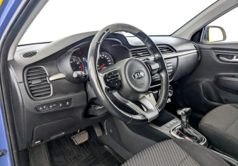 Подержанный автомобиль Kia Rio Hatchback 2020 года (16 фото)