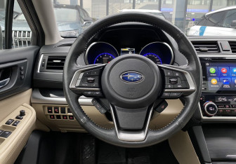 Подержанный автомобиль Subaru Legacy Sedan 2019 года (15 фото)