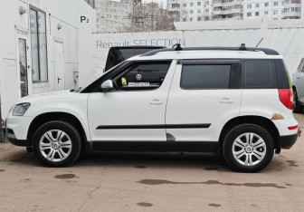 Подержанный автомобиль Skoda Yeti 2015 года (8 фото)