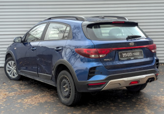 Подержанный автомобиль Kia Rio Hatchback 2021 года (7 фото)