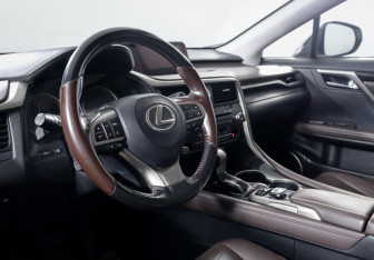 Подержанный автомобиль Lexus RX 2016 года (14 фото)
