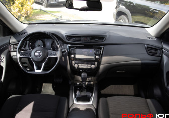 Подержанный автомобиль Nissan X-Trail 2021 года (11 фото)