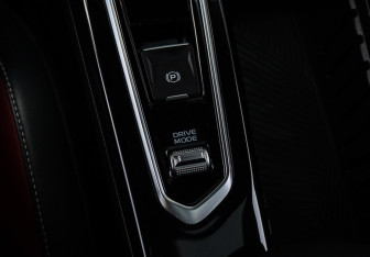 Подержанный автомобиль Geely Coolray 2023 года (19 фото)