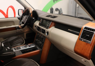 Подержанный автомобиль Land Rover Range Rover 2012 года (16 фото)