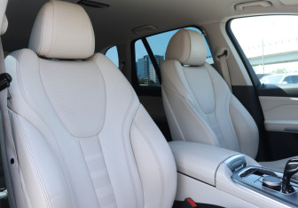 Подержанный автомобиль BMW X5 2020 года (14 фото)