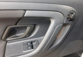 Подержанный автомобиль Skoda Fabia Hatchback 2010 года (18 фото)