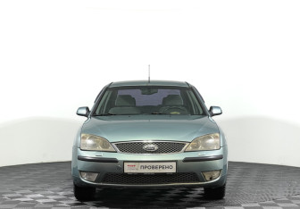 Подержанный автомобиль Ford Mondeo Sedan 2001 года (2 фото)