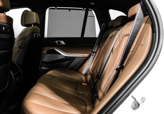 Подержанный автомобиль BMW X5 2024 года (14 фото)