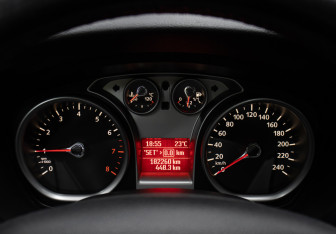 Подержанный автомобиль Ford Focus Hatchback 2008 года (13 фото)