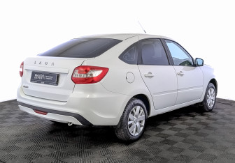 Подержанный автомобиль LADA (ВАЗ) Granta Liftback 2022 года (5 фото)