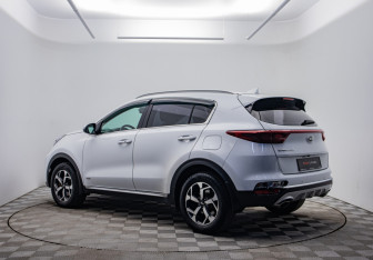 Подержанный автомобиль Kia Sportage 2020 года (7 фото)