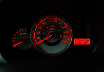 Подержанный автомобиль Mazda 2 Hatchback 2008 года (11 фото)