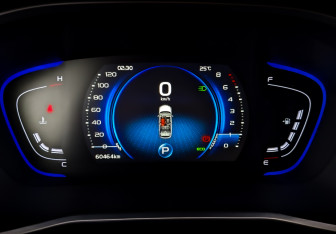 Подержанный автомобиль Geely Coolray 2023 года (13 фото)