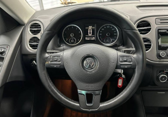 Подержанный автомобиль Volkswagen Tiguan 2010 года (13 фото)