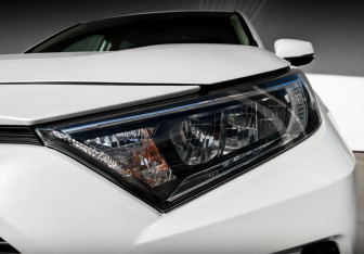 Подержанный автомобиль Toyota RAV4 2021 года (17 фото)