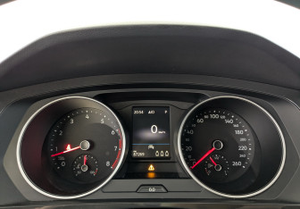 Подержанный автомобиль Volkswagen Tiguan 2021 года (15 фото)