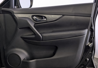 Подержанный автомобиль Nissan X-Trail 2016 года (24 фото)