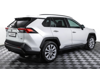 Подержанный автомобиль Toyota RAV4 2020 года (5 фото)