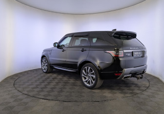 Подержанный автомобиль Land Rover Range Rover Sport 2018 года (7 фото)