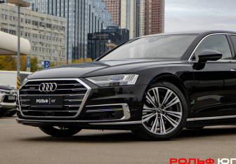 Подержанный автомобиль Audi A8 2022 года (25 фото)