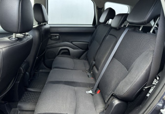 Подержанный автомобиль Citroen C-Crosser 2009 года (10 фото)