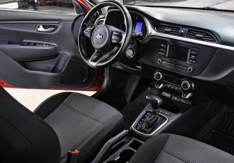 Подержанный автомобиль Kia Rio Sedan 2020 года (11 фото)
