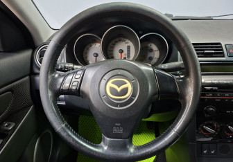 Подержанный автомобиль Mazda 3 Sedan 2008 года (16 фото)