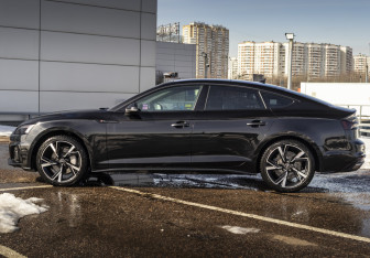 Подержанный автомобиль Audi A5 Liftback 2020 года (6 фото)