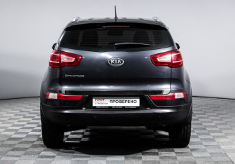 Подержанный автомобиль Kia Sportage 2011 года (6 фото)