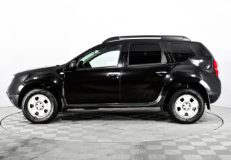 Подержанный автомобиль Renault Duster 2014 года (3 фото)