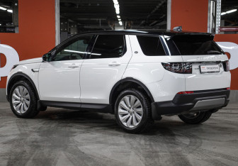 Подержанный автомобиль Land Rover Discovery Sport 2020 года (7 фото)
