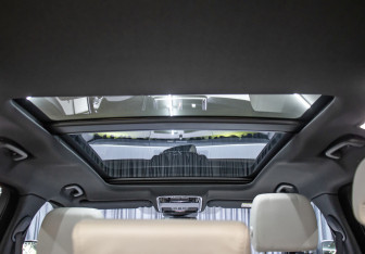 Подержанный автомобиль Land Rover Range Rover Velar 2020 года (17 фото)