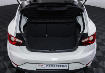 Подержанный автомобиль SEAT Ibiza Hatchback 2012 года (9 фото)