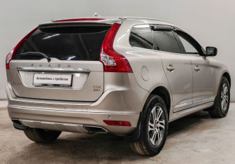 Подержанный автомобиль Volvo XC60 2014 года (5 фото)