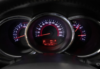 Подержанный автомобиль Kia Sorento 2011 года (12 фото)