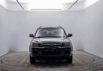 Подержанный автомобиль Hyundai Tucson 2008 года (2 фото)