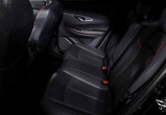 Подержанный автомобиль Changan UNI-T 2023 года (10 фото)