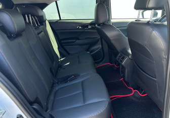 Подержанный автомобиль Mitsubishi Eclipse Cross 2022 года (14 фото)